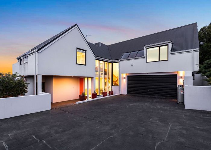  at 4 Petworth Place, Westmorland, Christchurch