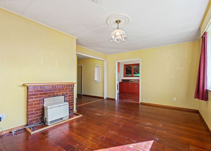  at 1 Kenney Crescent, Fairfield, Hamilton