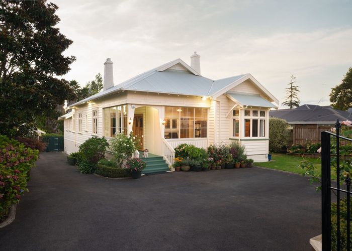  at 247 River Road, Claudelands, Hamilton