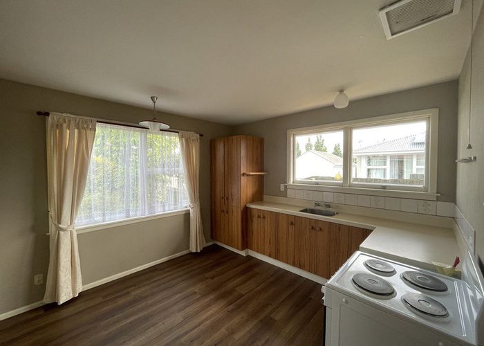  at 1/801 Main North Road, Belfast, Christchurch