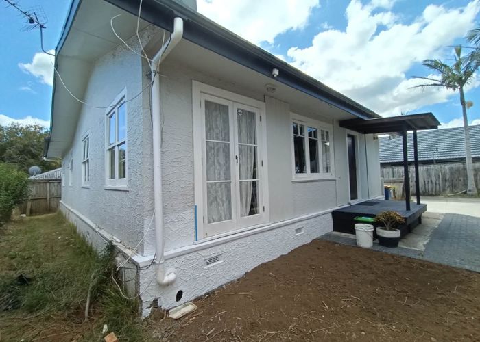  at 70 Hobsonville Road, West Harbour, Waitakere City, Auckland