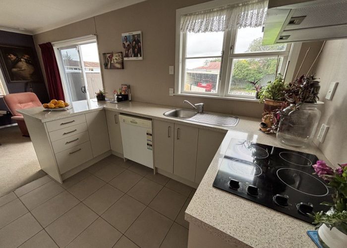  at 8 Stephens Crescent, Highbury, Palmerston North, Manawatu / Whanganui