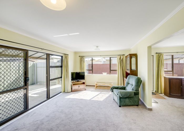  at 2/52 Avondale Road, Taradale, Napier, Hawke's Bay