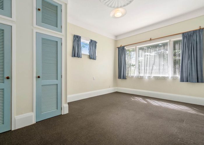  at 6 Nikau Street, New Lynn, Waitakere City, Auckland