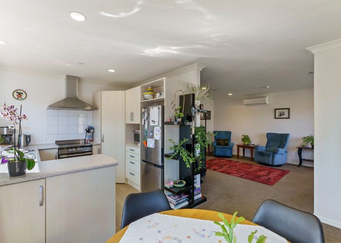  at 8 Ian Peter Way, Otaki