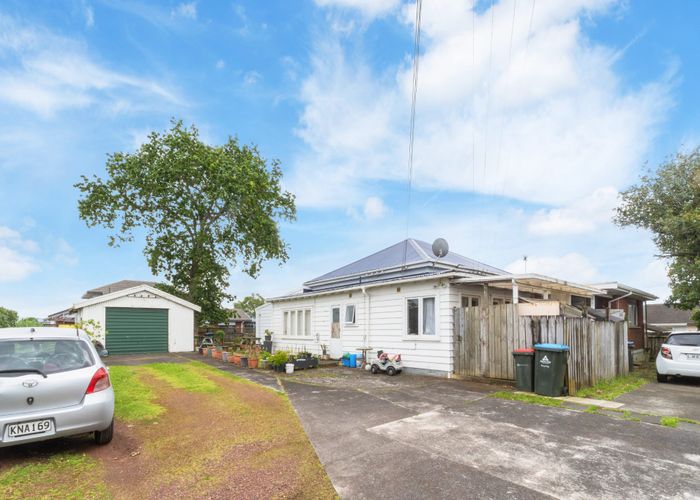  at 411 Blockhouse Bay Road, Blockhouse Bay, Auckland City, Auckland