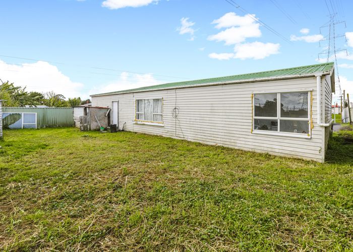  at 10 Gilbert Road, Otara, Auckland