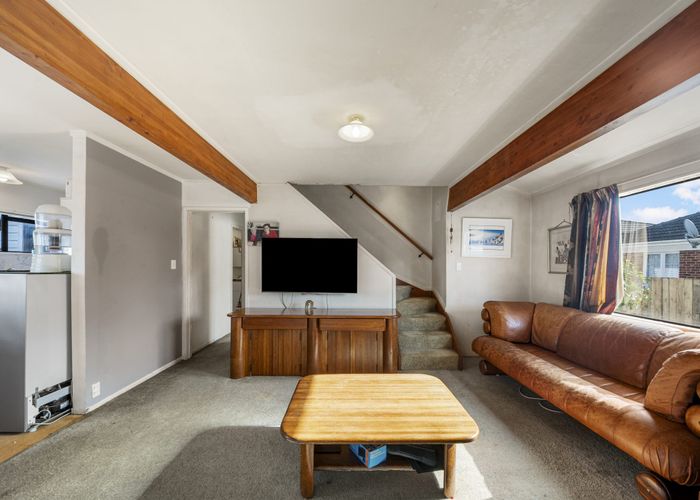  at 2/18 Elizabeth Avenue, Papatoetoe, Manukau City, Auckland