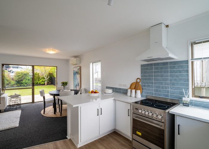  at 5/17 Neal Avenue, Glenfield, North Shore City, Auckland