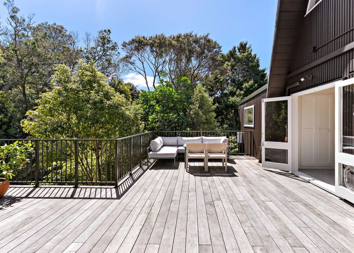  at 4 Glenbush Place, Birkenhead, North Shore City, Auckland