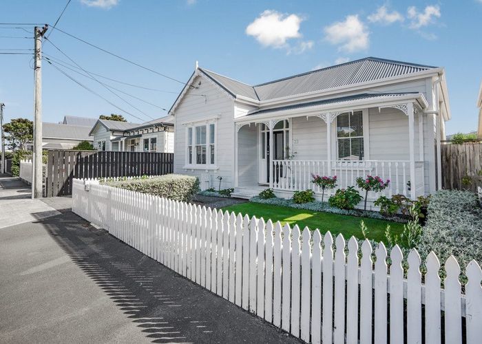  at 23 Queen Street, Petone, Lower Hutt, Wellington