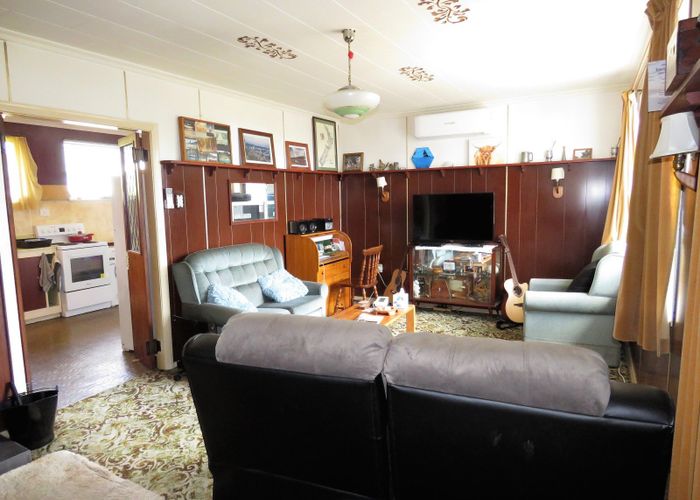  at 2 Stewart Street, Waimangaroa