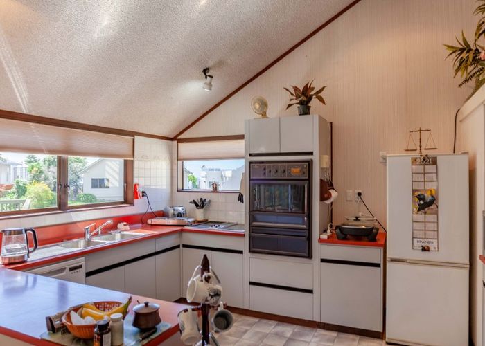  at 137 Priestley Terrace, Bluff Hill, Napier
