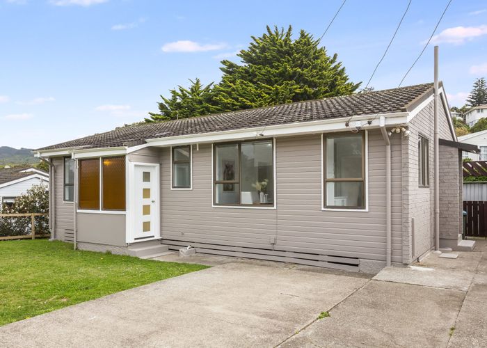  at 18 Taupiri Crescent, Titahi Bay, Porirua