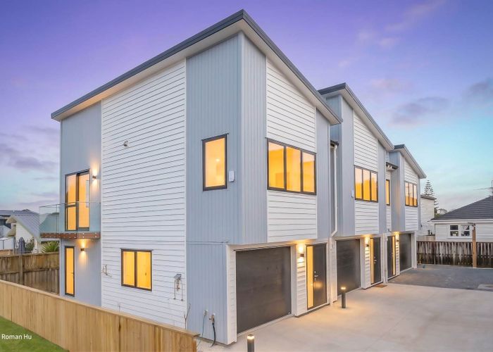  at 1b Edwards Avenue, Henderson, Waitakere City, Auckland