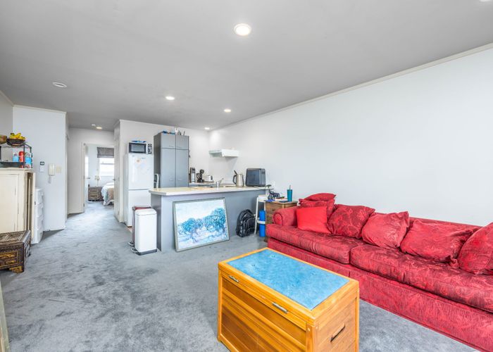  at 4/6 Porters Avenue, Eden Terrace, Auckland