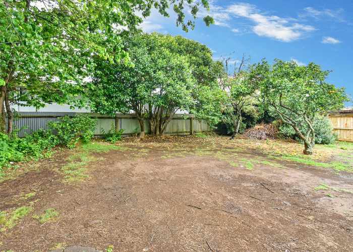  at 4/8 Maunu Road, Papatoetoe, Auckland