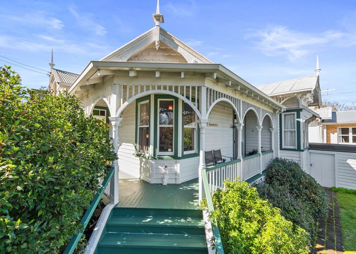  at 314 River Road, Claudelands, Hamilton