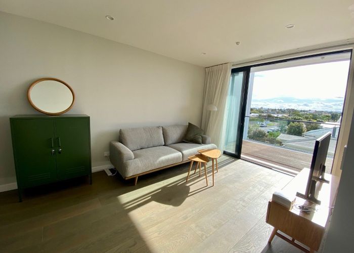  at 204/9 Walmer Road, Point Chevalier, Auckland City, Auckland