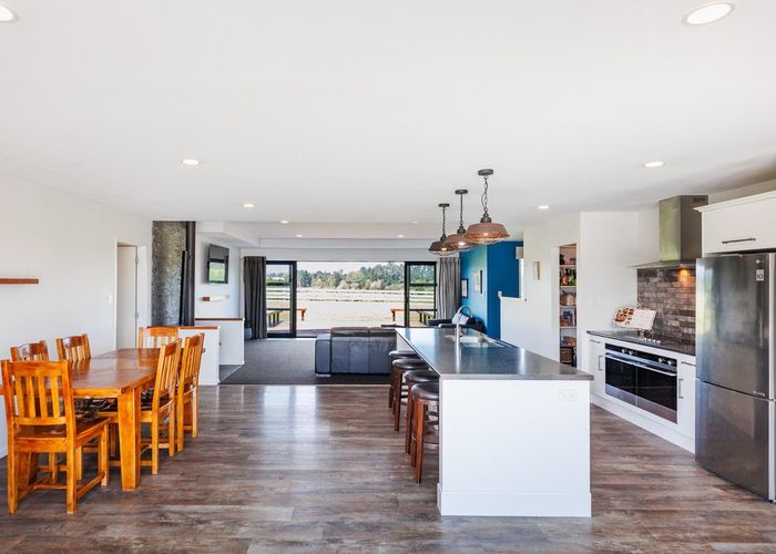  at 103 Almadale Road, Cheltenham