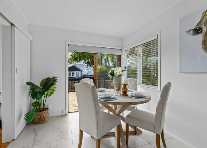  at 1/222 Beach Haven Road, Beach Haven, Auckland