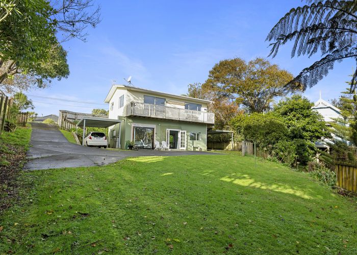 at 142 Seaview Road, Westown, New Plymouth