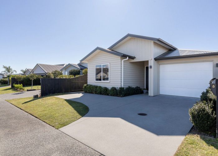  at 5 Pimelea Street, Papamoa Beach, Papamoa