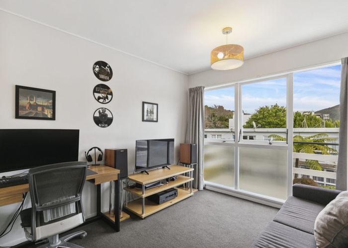  at 306 Karori Road, Karori, Wellington