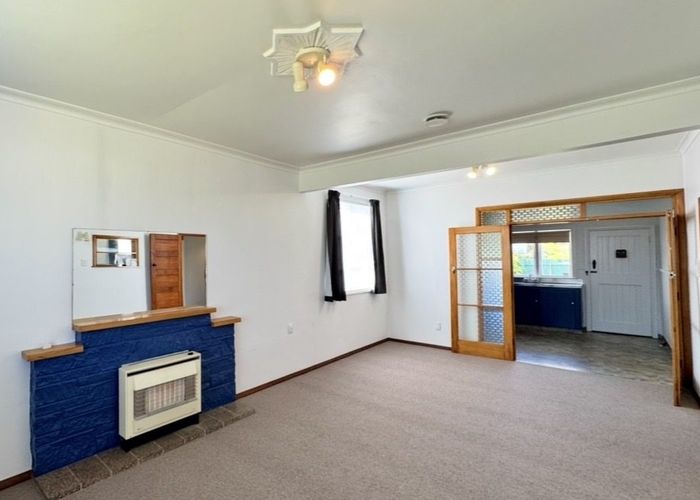  at 12 Roberts Avenue, Aramoho, Whanganui, Manawatu / Whanganui
