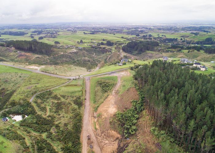  at 8 Pineland Drive, Turitea, Palmerston North