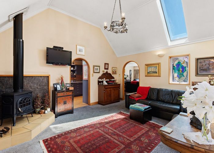  at 28 Ings Avenue, Saint Clair, Dunedin