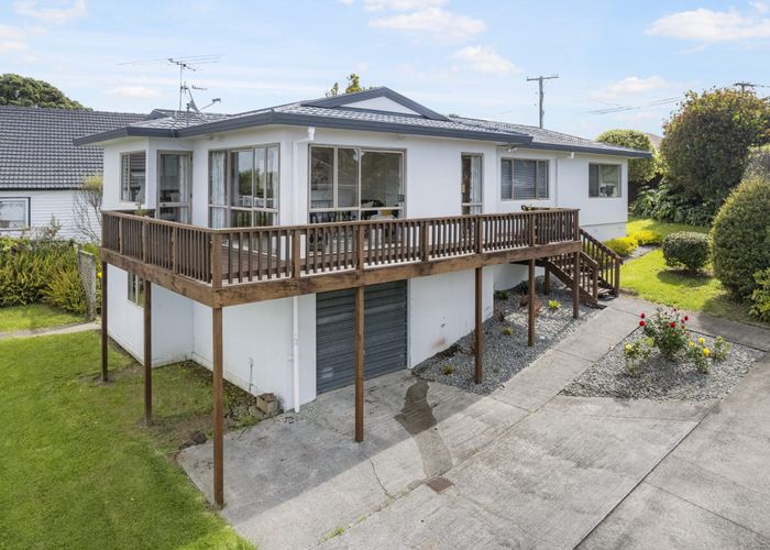  at 1/57 Mellons Bay Road, Mellons Bay, Auckland