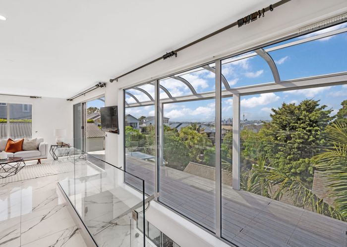  at 35A Seaview Avenue, Northcote, Auckland