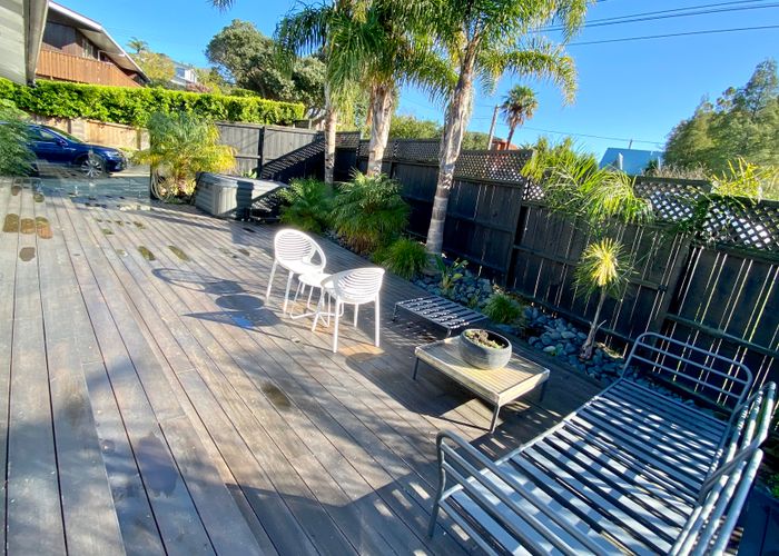  at 1/12 Westbourne Road, Murrays Bay, Auckland