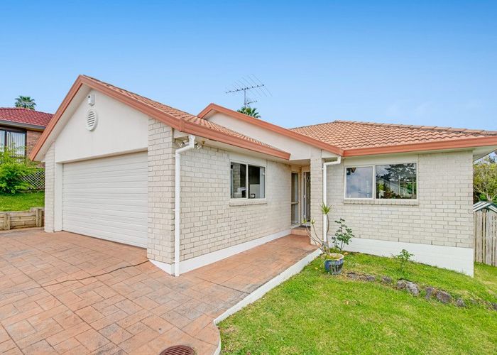  at 11 Bluebird Crescent, Unsworth Heights, Auckland