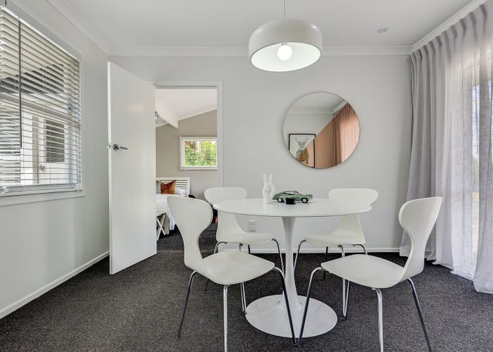  at 3 Acacia Crescent, Glenview, Hamilton