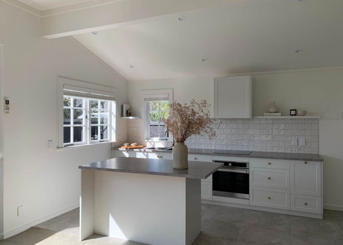  at 2/52 Dominion Street, Takapuna, Auckland