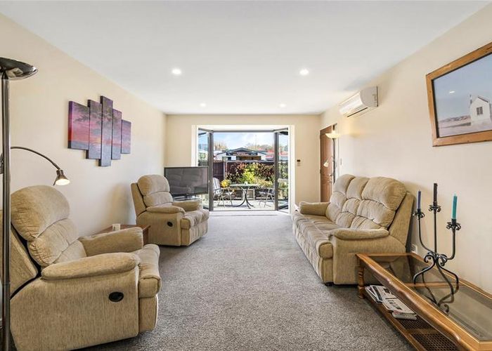  at 2/15 Wyndham Street, Papanui, Christchurch