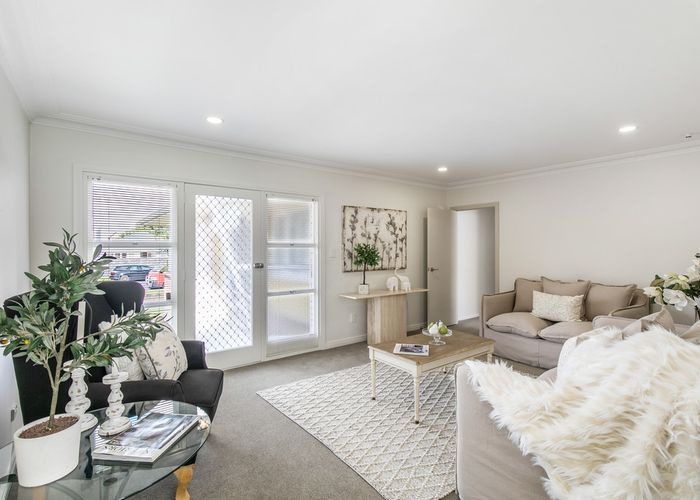  at 4/70 Tawa Road, Onehunga, Auckland