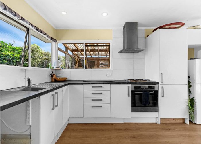  at 2/29 Kindergarten Drive, Conifer Grove, Papakura, Auckland