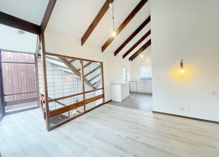  at 2/22 Craig Road, Milford, Auckland