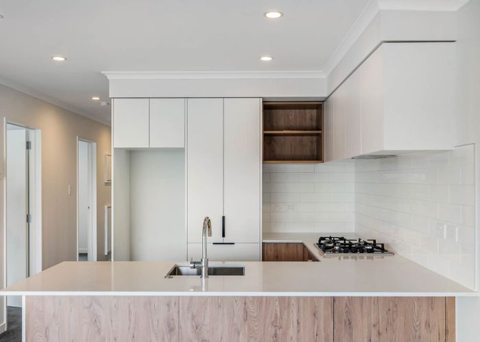  at 304/30 Shortfin Place, Flat Bush, Auckland