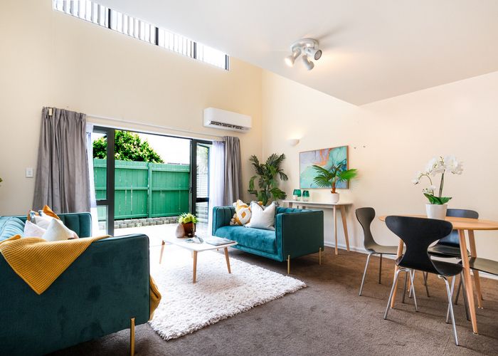  at 2/89 Portage Road, New Lynn, Auckland