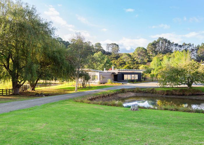  at 47 Hardens Lane, Paremoremo, Auckland