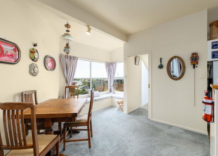  at 1/7 Ball Lane, Redcliffs, Christchurch