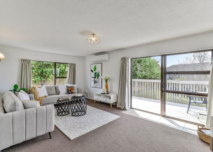  at 33 Tetrarch Place, Totara Vale, North Shore City, Auckland