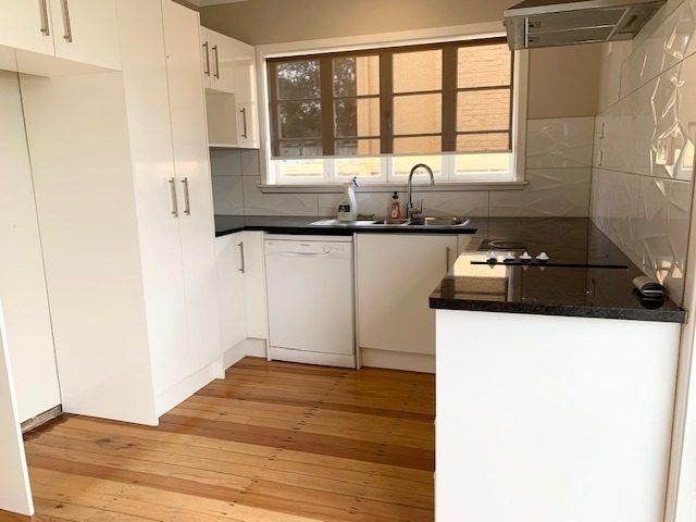  at 383 West Coast road, Glen Eden, Waitakere City, Auckland