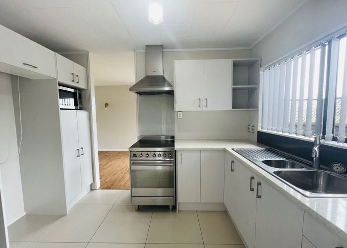  at 1 John Webster Place, Glen Eden, Waitakere City, Auckland