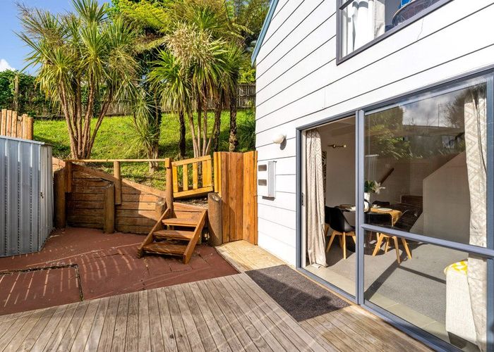  at 1/147 Spinella Drive, Bayview, North Shore City, Auckland