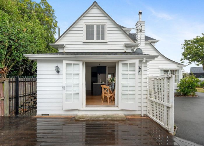  at 27 Makora Street, Fendalton, Christchurch City, Canterbury